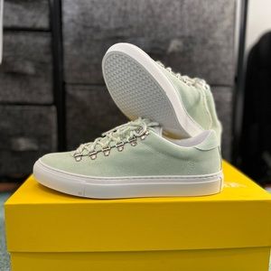 MAROSTICA LOW SUEDE LEATHER SHOES - WOMEN'S   —BRAND NEW—